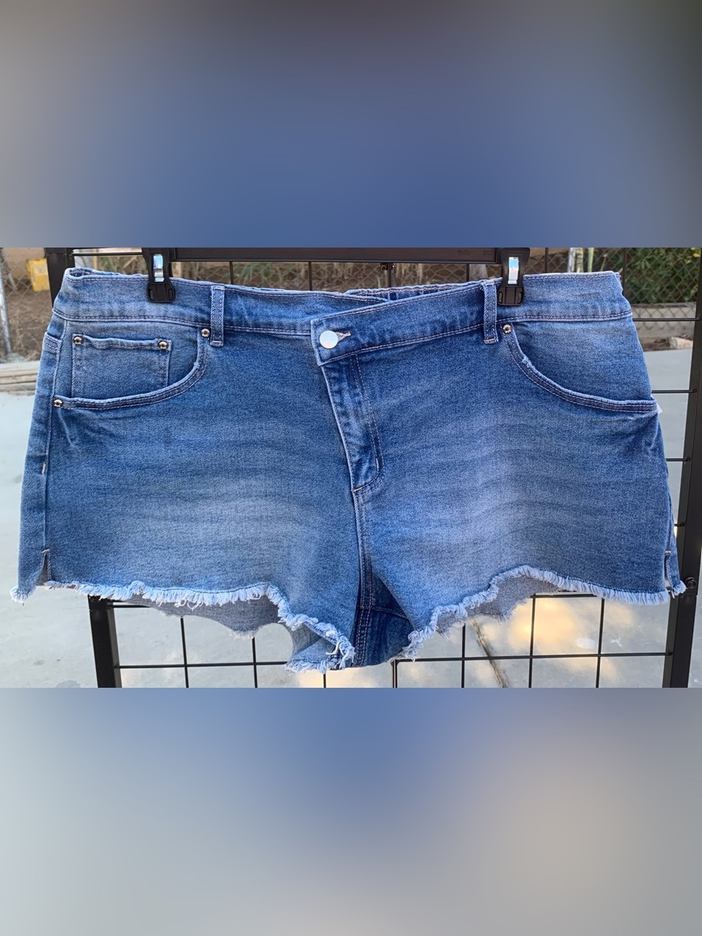 NWT Madden NYC Front Crossover Denim Elastic waist Shorts